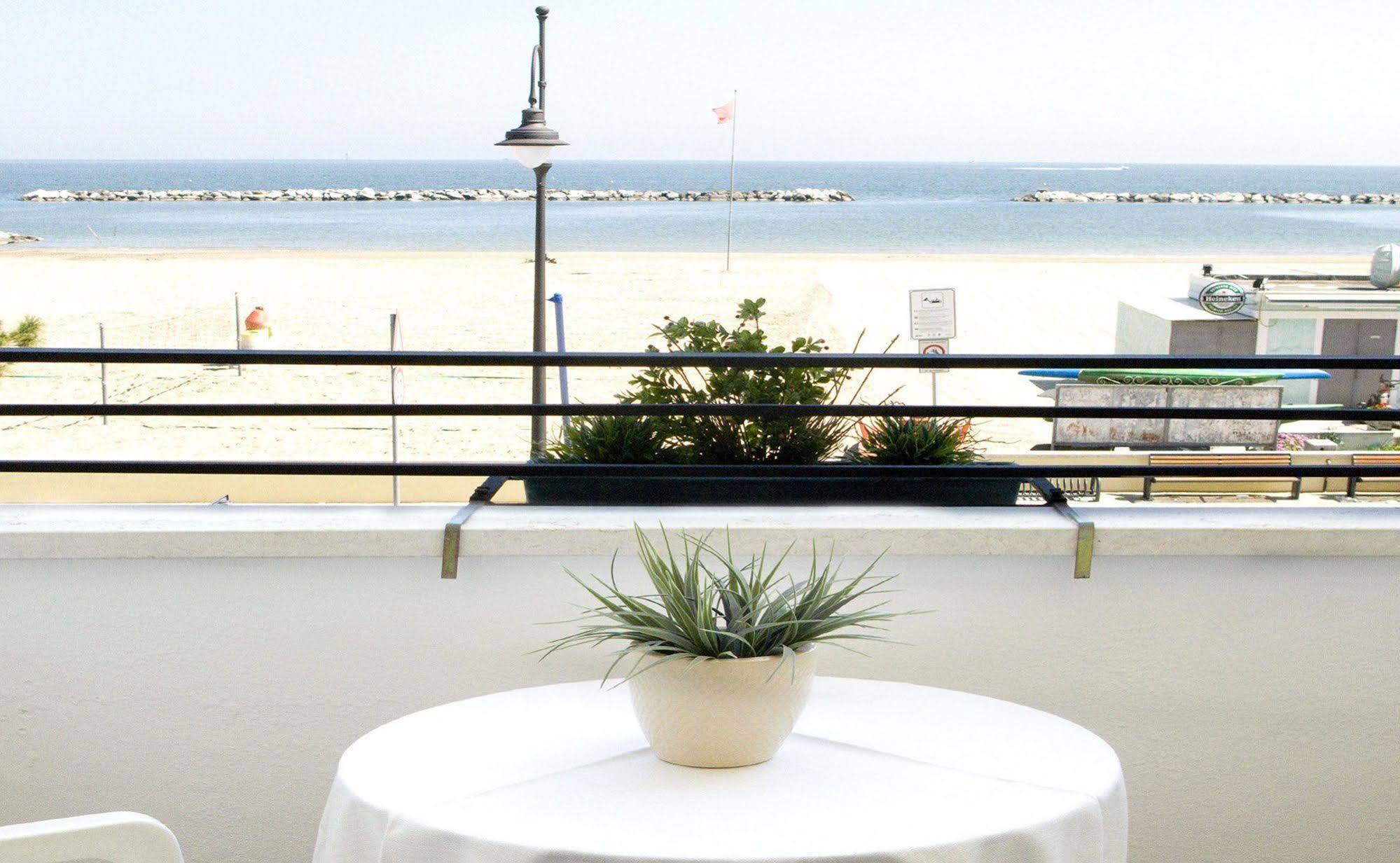 Hotel Ariston Cesenatico Kültér fotó